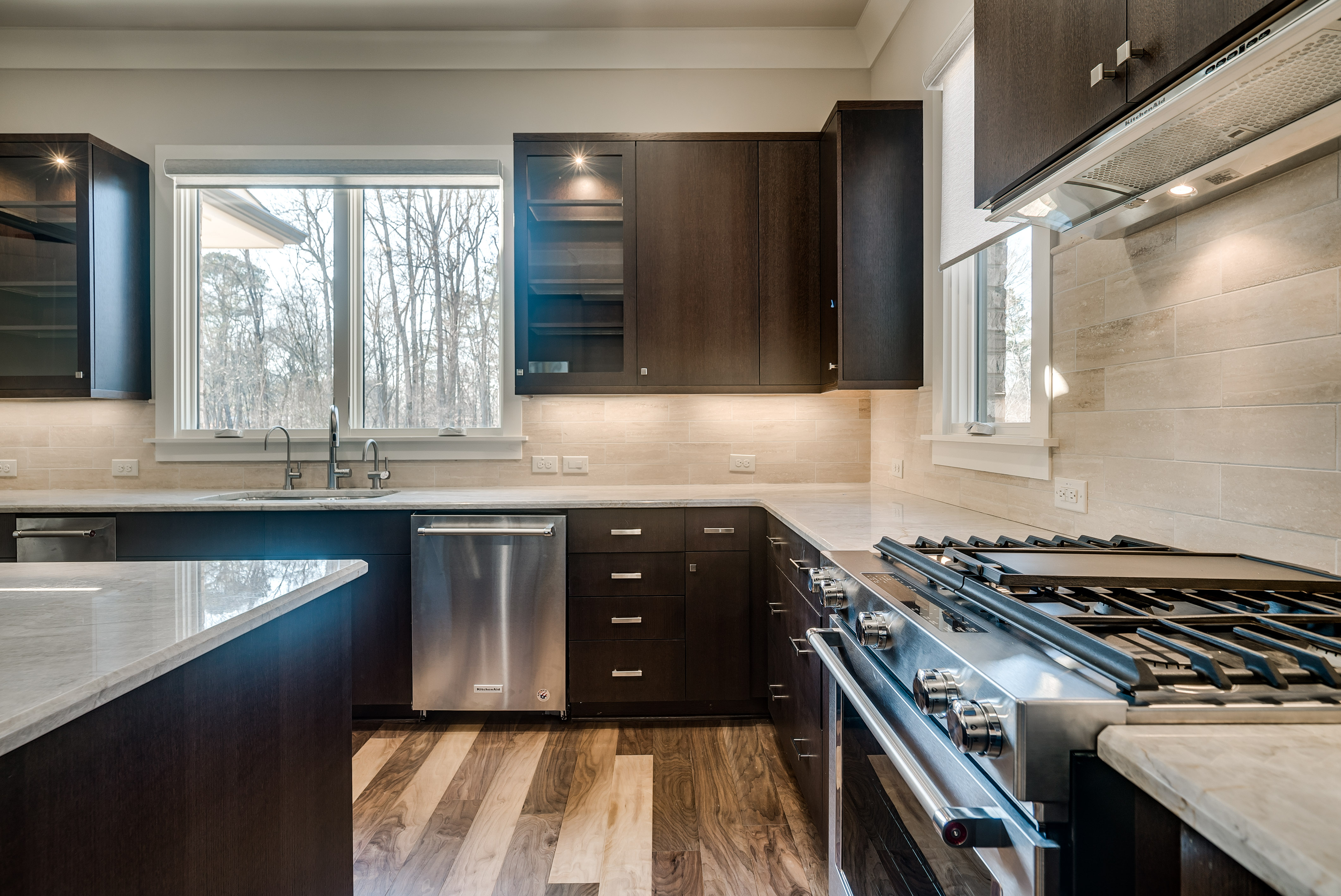 5305 Winding View kitchen